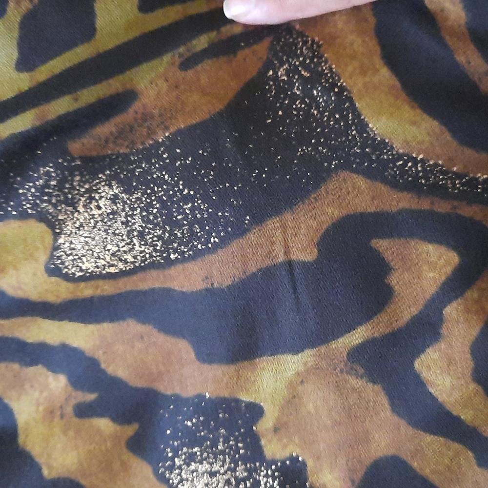 Abstract Patterned Scarf - Picture 2 of 4